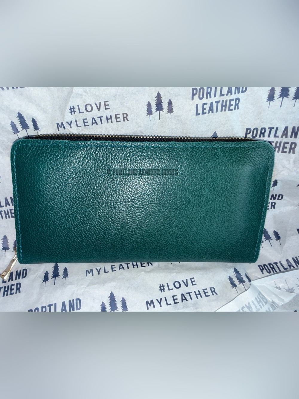 Portland Leather Sea Glass Accordian Zip Wallet